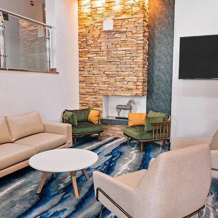 Fairfield Inn By Marriott New York Laguardia Airport/Astoria Екстер'єр фото