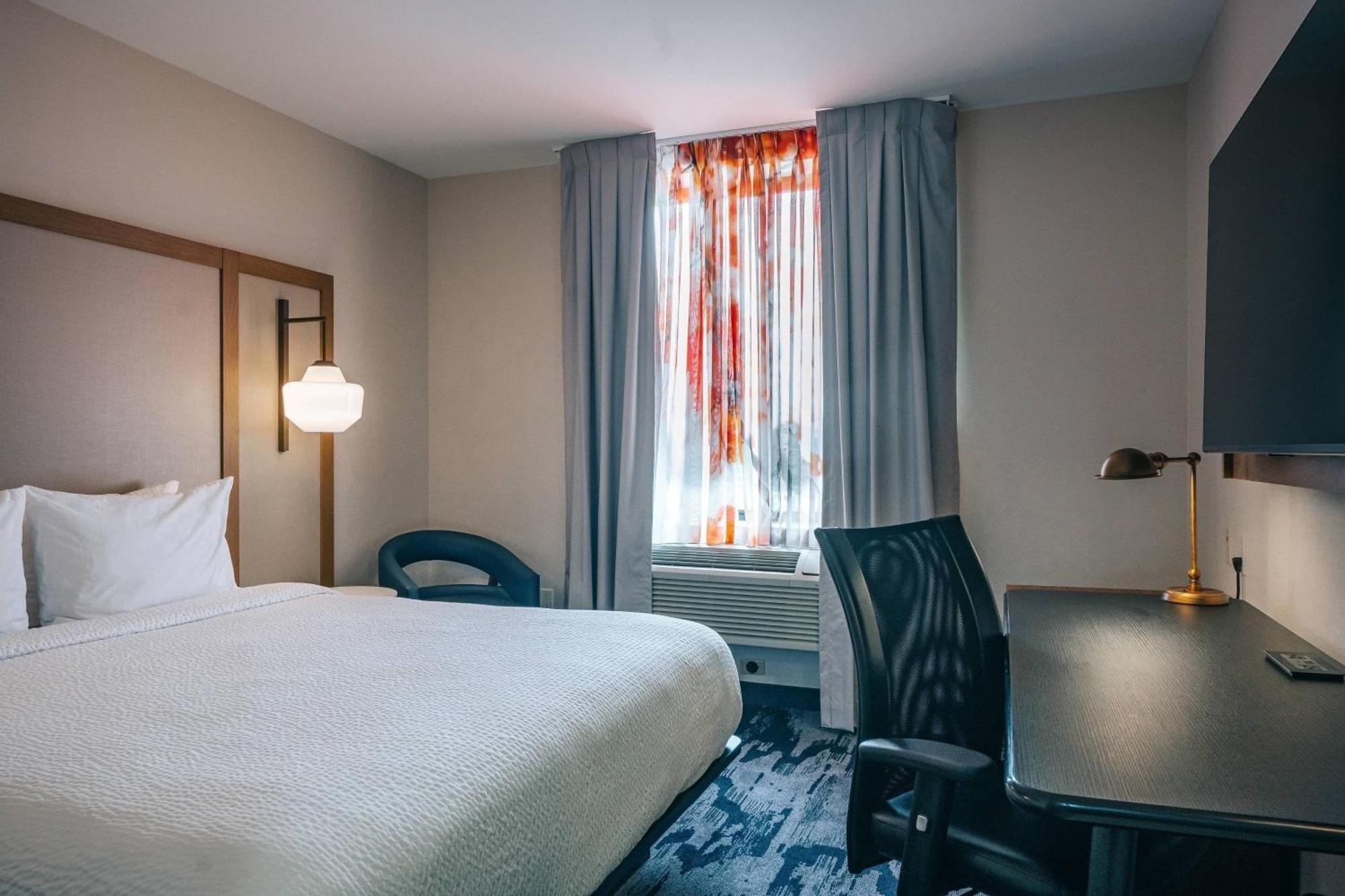 Fairfield Inn By Marriott New York Laguardia Airport/Astoria Екстер'єр фото