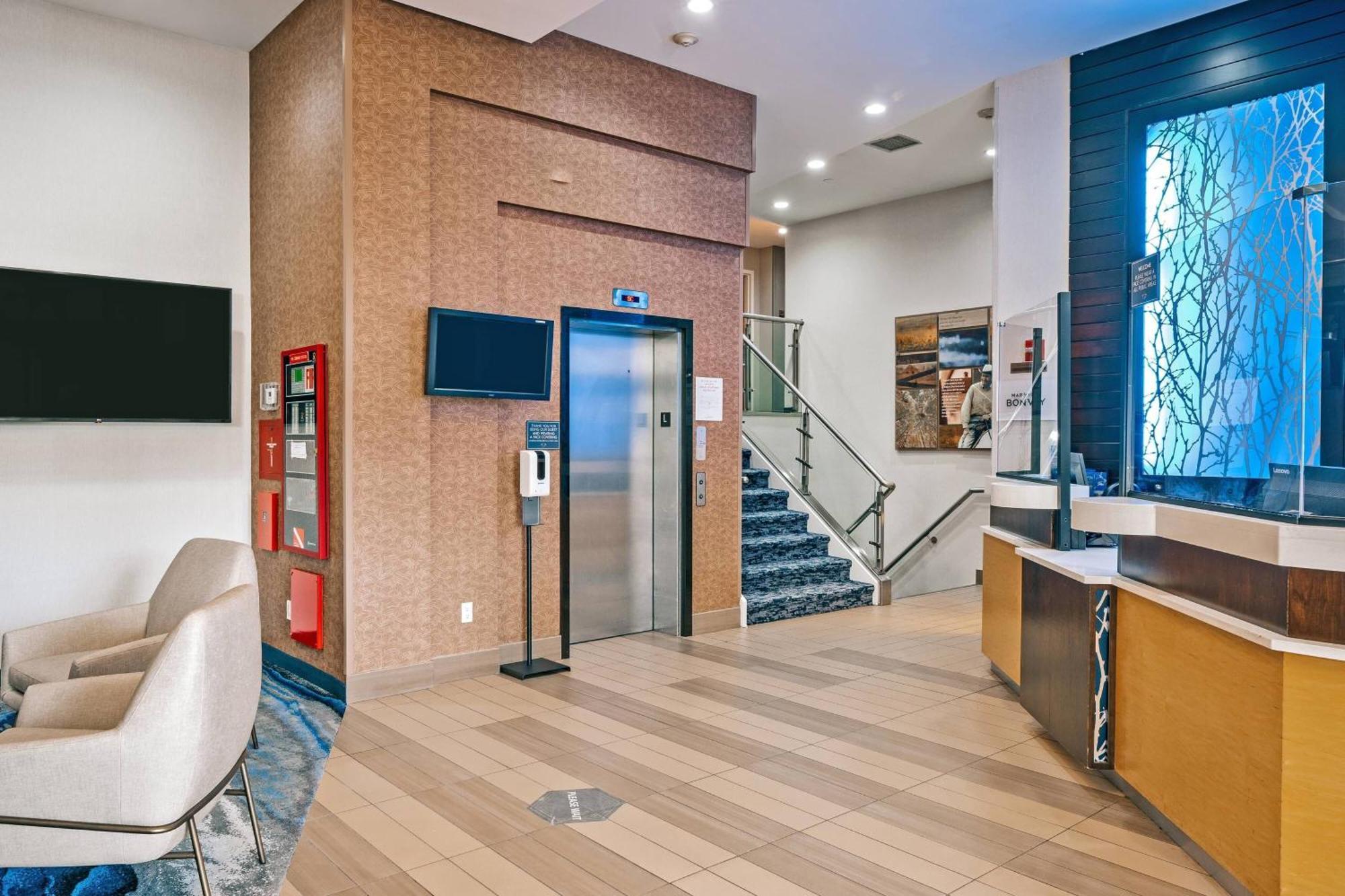 Fairfield Inn By Marriott New York Laguardia Airport/Astoria Екстер'єр фото